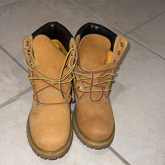 Timberlands worn once - Picture 2 of 4